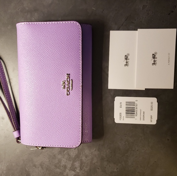 Coach Wristlet - Picture 4 of 4